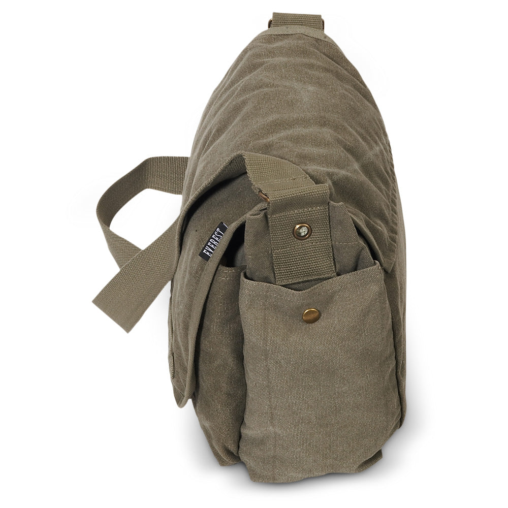 Roomy Canvas Messenger